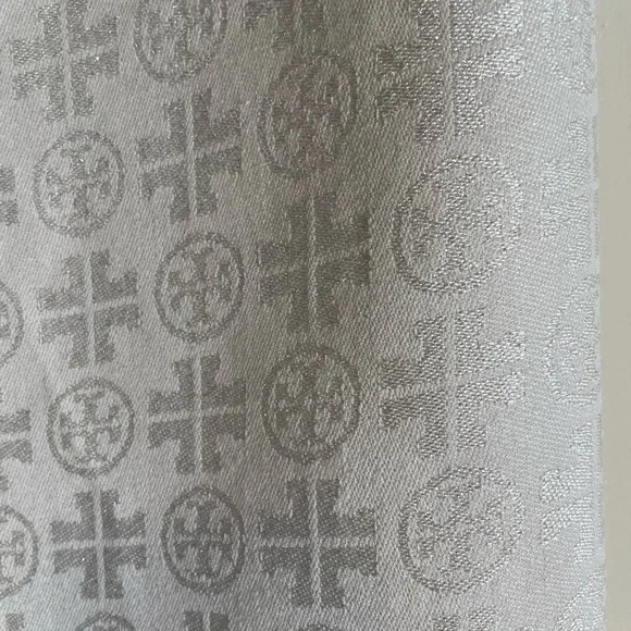 TORY BURCH Jacquard Traveler Scarf In New Ivory Logo Wool Silk Blend 30x76 Wrap - Picture 15 of 15